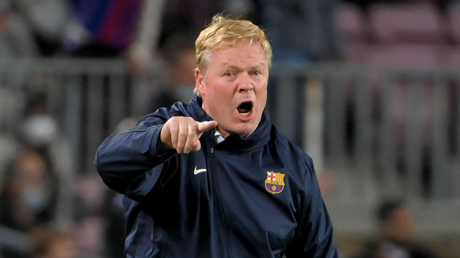 表现突出 表现突出